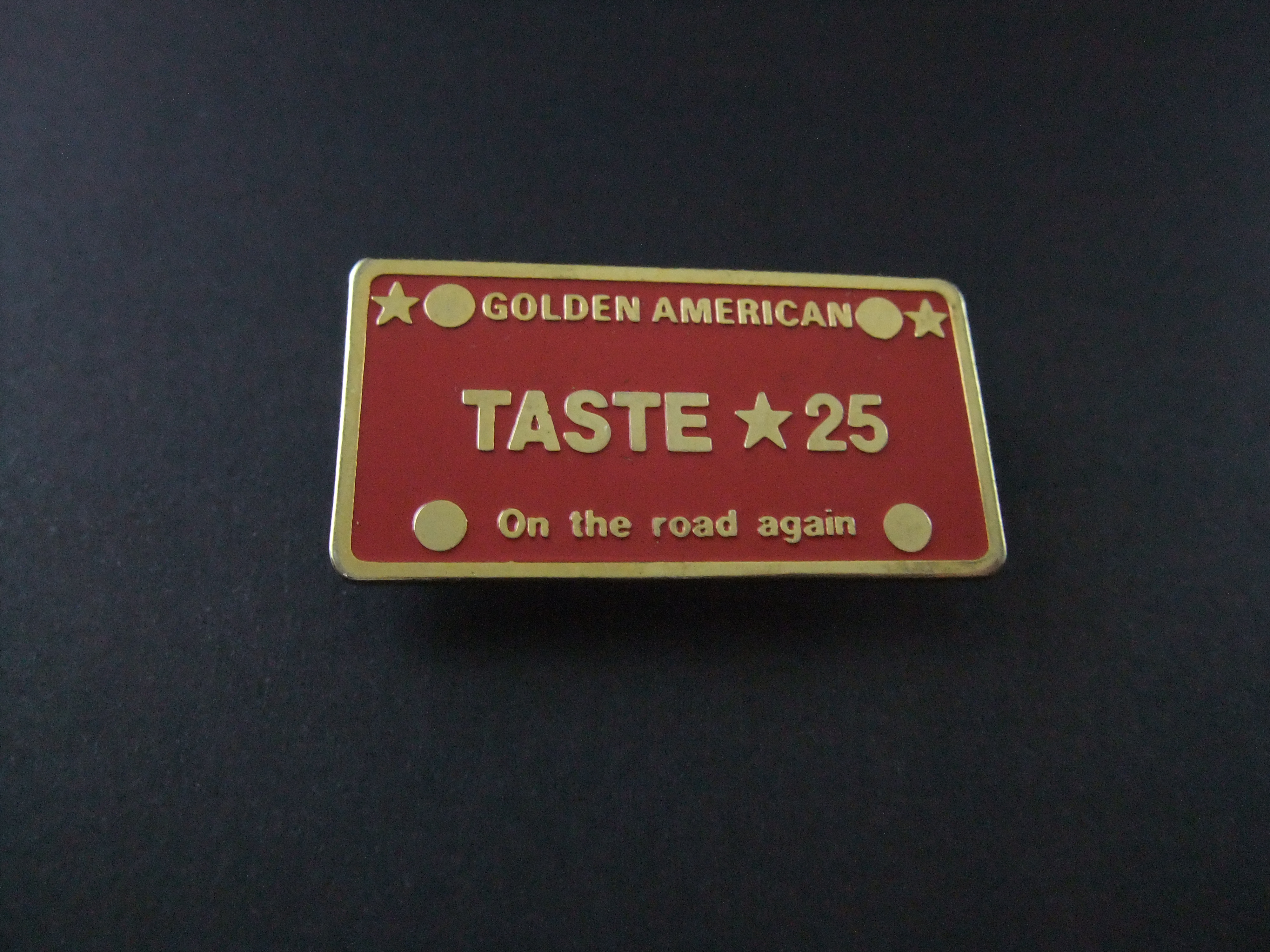 Golden American taste - 25 on the road again ( Sigaretten) rood